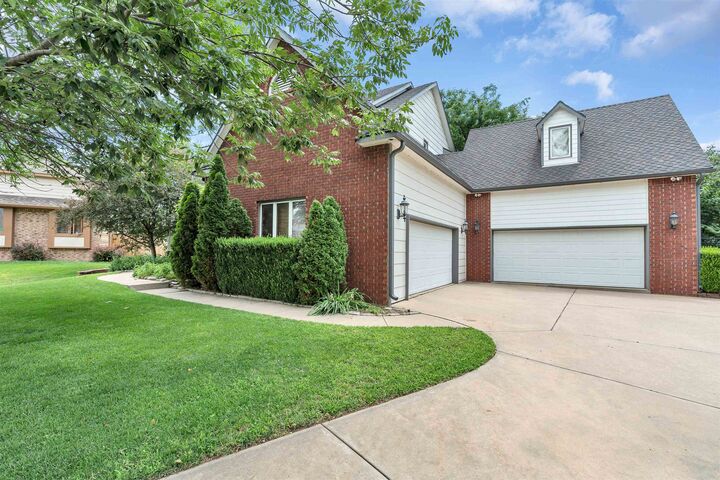 Property Photo:  9438 W Sterling Ct  KS 67205 