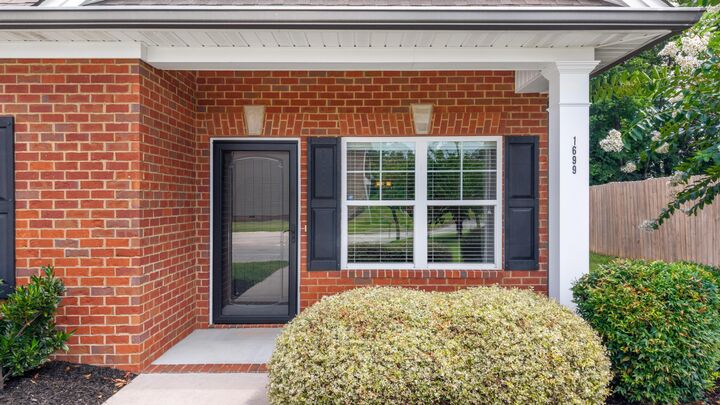 Property Photo: 1699 Stonebriar Drive NE TN 37312