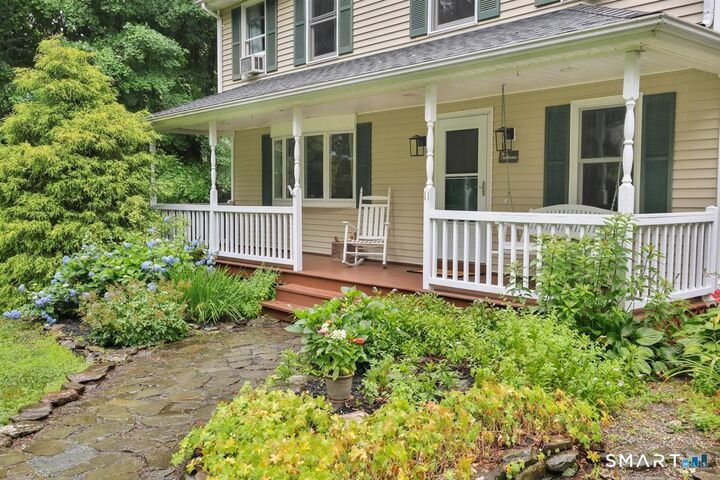 Property Photo:  11 Brookside Court  CT 06424 