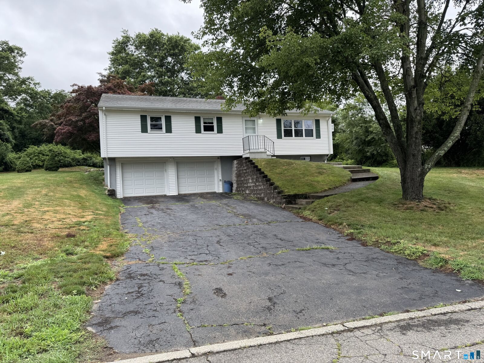 Property Photo: 19 Covington Drive CT 06461