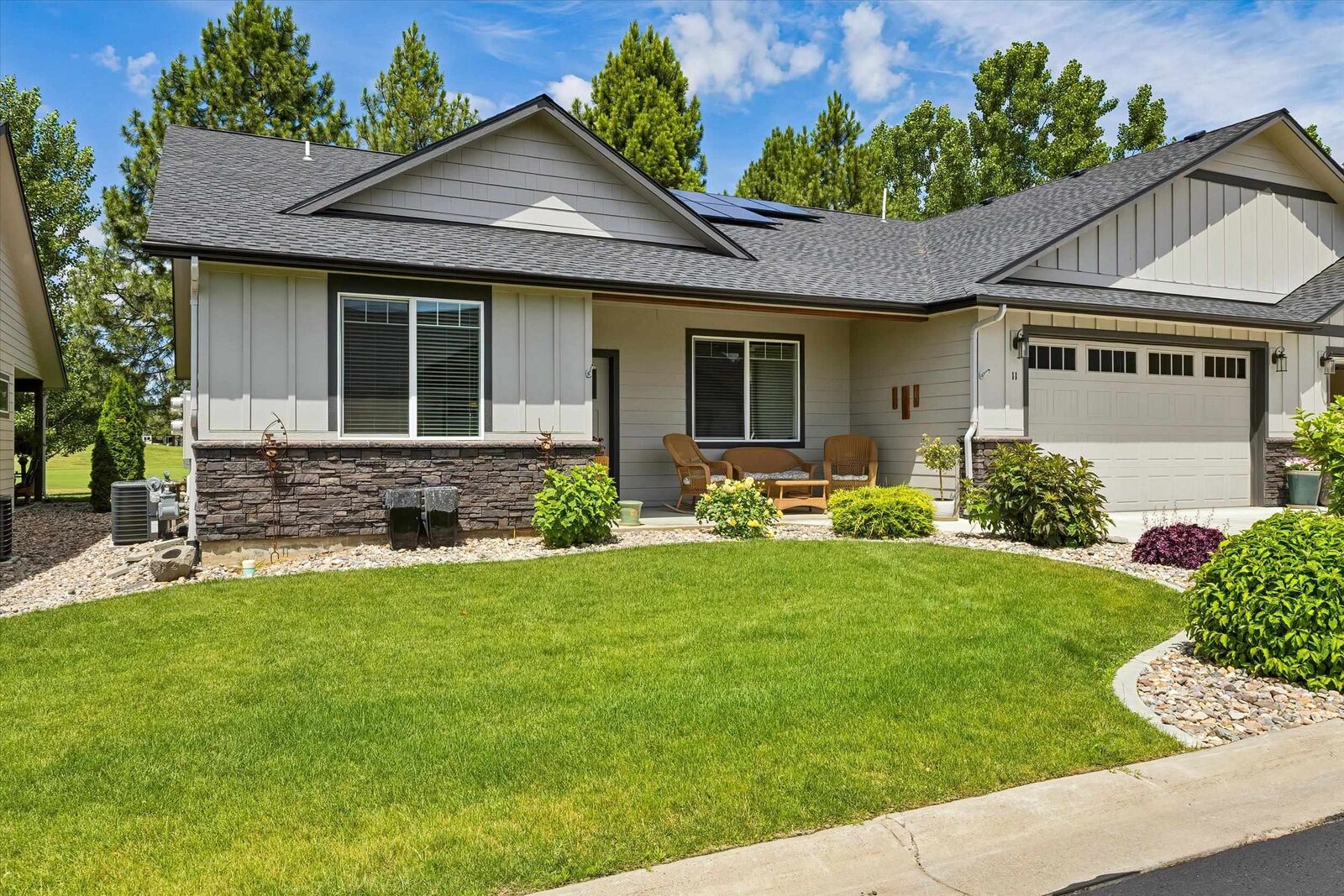 Property Photo:  1109 N Country Club Dr 11  WA 99006 