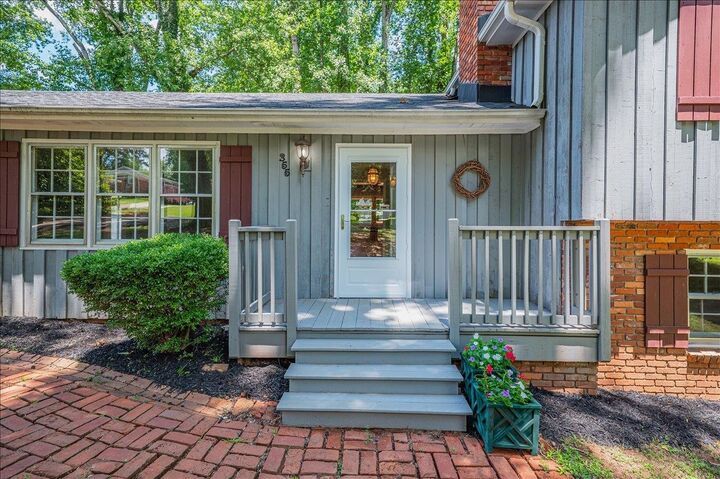 Property Photo: 355 Harrell Dr Drive SC 29307