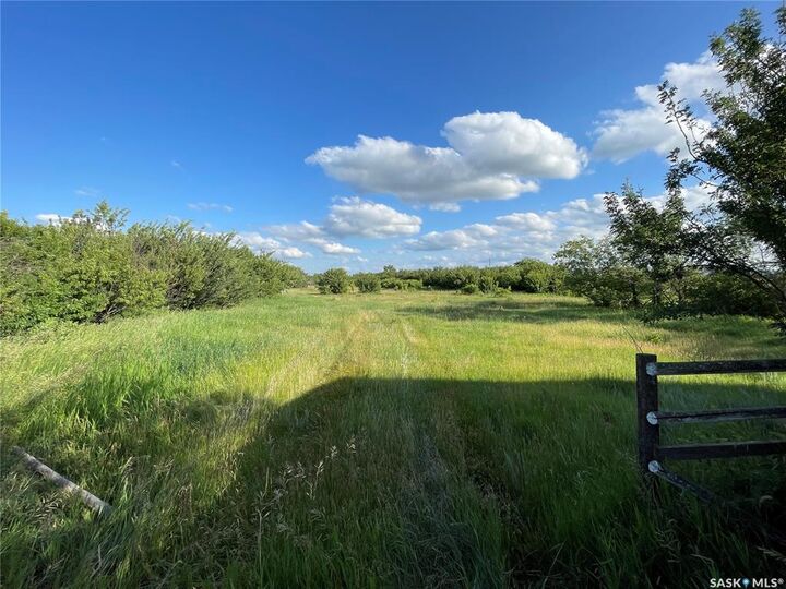 Property Photo:  1 Railway Avenue W  SK S9A 2X6 