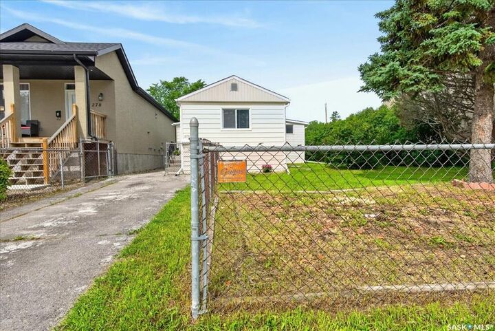Property Photo:  276 Halifax Street  SK S4R 1S8 
