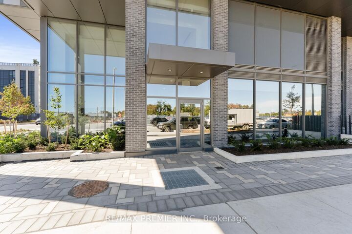 Property Photo:  474 Caldari Road 2206  ON L4K 0R5 