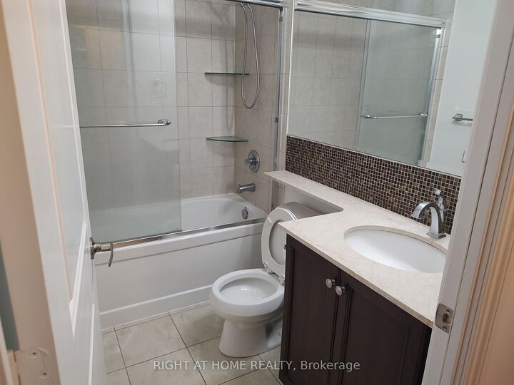 Property Photo: 9245 Jane Street 701 ON L6A 0J9