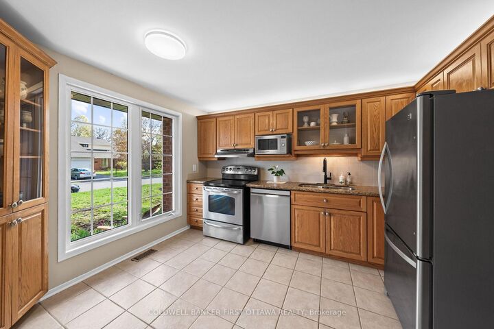 Property Photo: 34 Melville Drive ON K2J 2E9