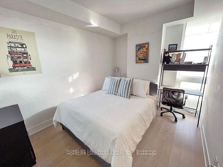 Property Photo: 200 Bloor Street W 1004 ON M5S 1T8