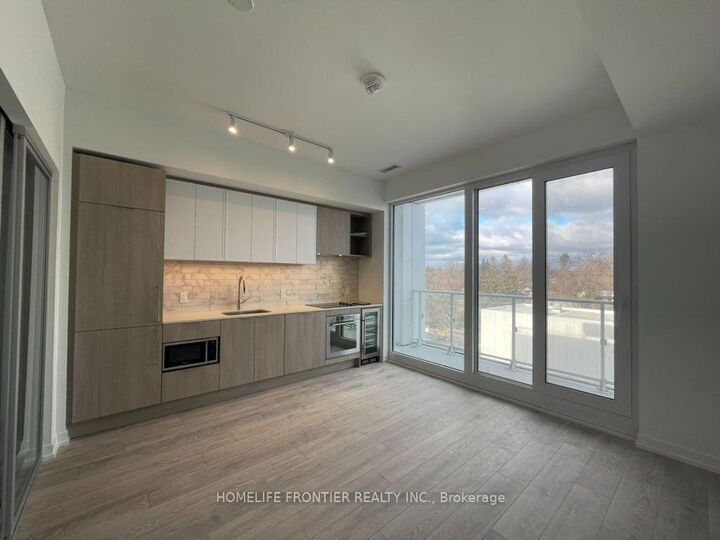 Property Photo:  2020 Bathurst Street 617  ON M5P 0A6 