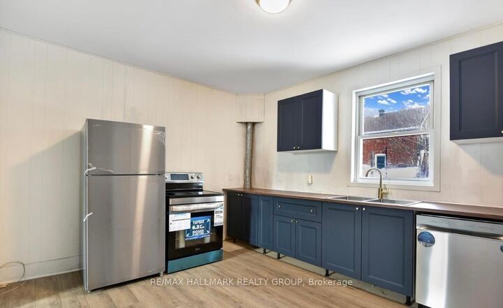 Property Photo:  47 Daniel Street S  ON K6V 4Z6 