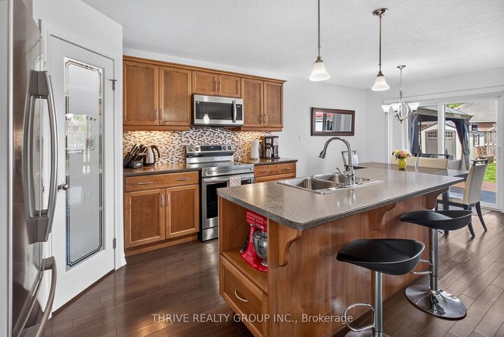 Property Photo: 66 Peach Tree Boulevard ON N5R 0C1