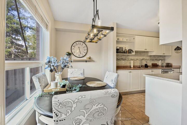Property Photo: 234 Cundles Road E 10 ON L4M 6L1