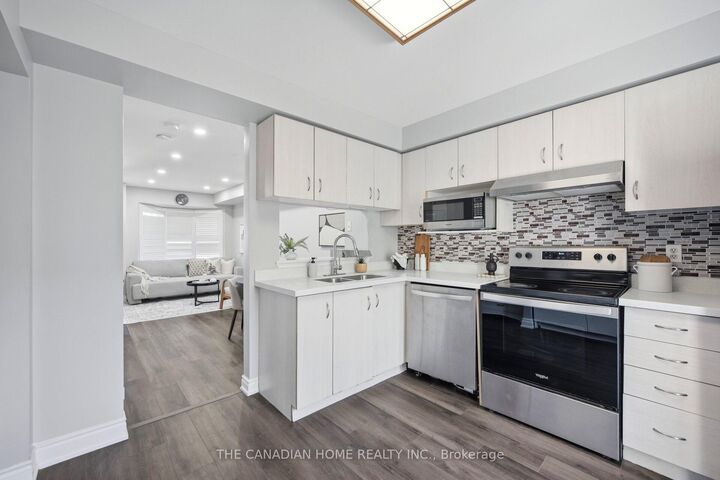Property Photo: 9482 Sheppard Avenue E ON M1B 5Z4