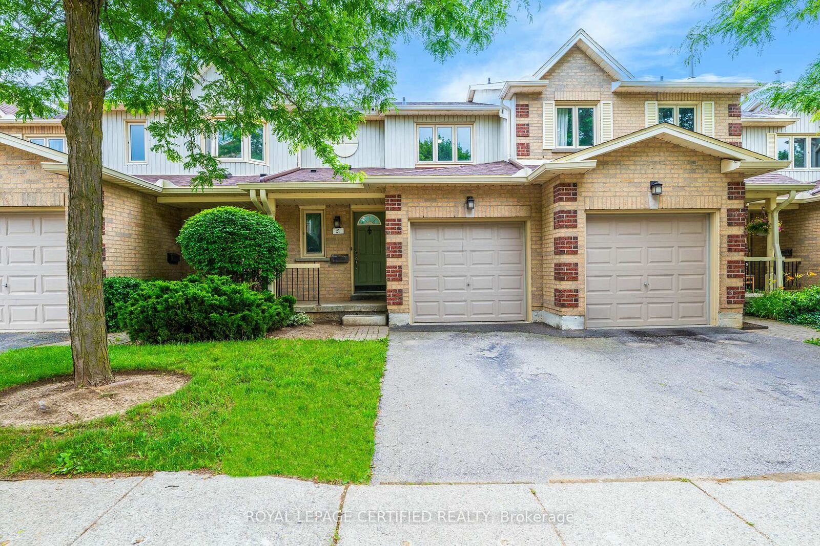 Photo de la propriété: 302 College Avenue W 21 ON N1G 4T6