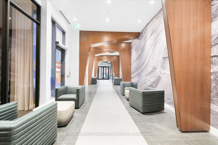 Property Photo:  308 Jarvis Street 2710  ON M5B 0E3 