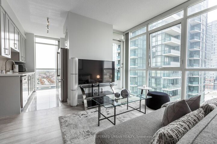 Property Photo: 4070 Confederation Parkway 1107 ON L5B 0E9