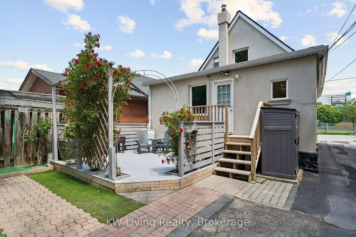 Property Photo:  116 Seventh Street  ON M8V 3B4 