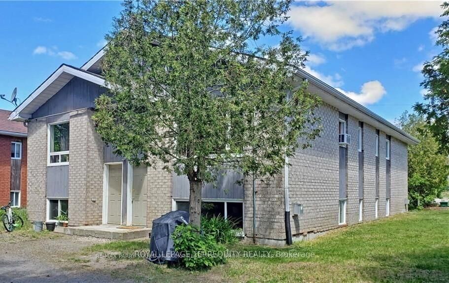 Property Photo: 1 Melissa Street ON P2A 2R4