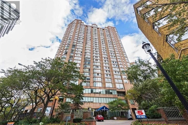 Property Photo:  44 St Joseph Street 2610  ON M4Y 2W4 