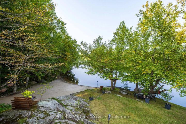 Property Photo: 87 Dayeo Drive ON P0C 1H0