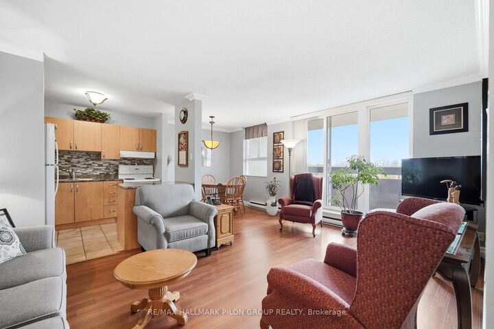 Property Photo: 2000 Jasmine Crescent 508 ON K1J 8K4