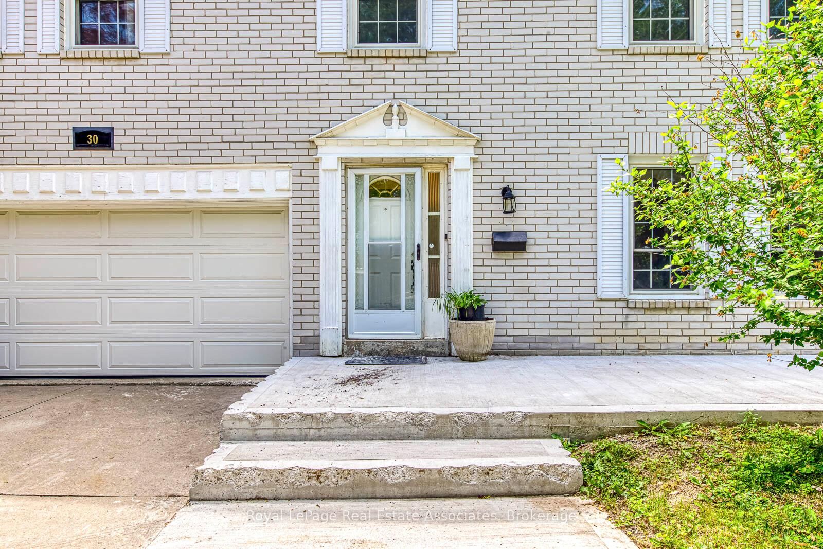 Property Photo: 30 Marlow Place ON L6S 2X3