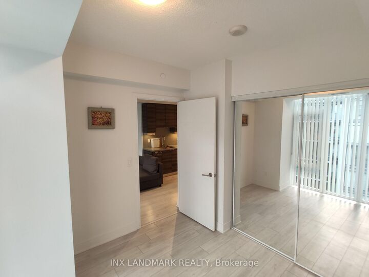 Property Photo:  525 Adelaide Street W Lph31  ON M5V 0N7 