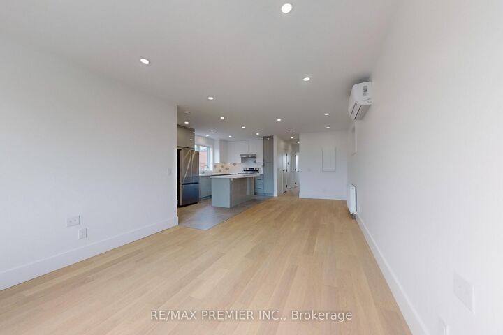 Property Photo:  148 Lambton Avenue 2 (Upper)  ON M6N 2S9 