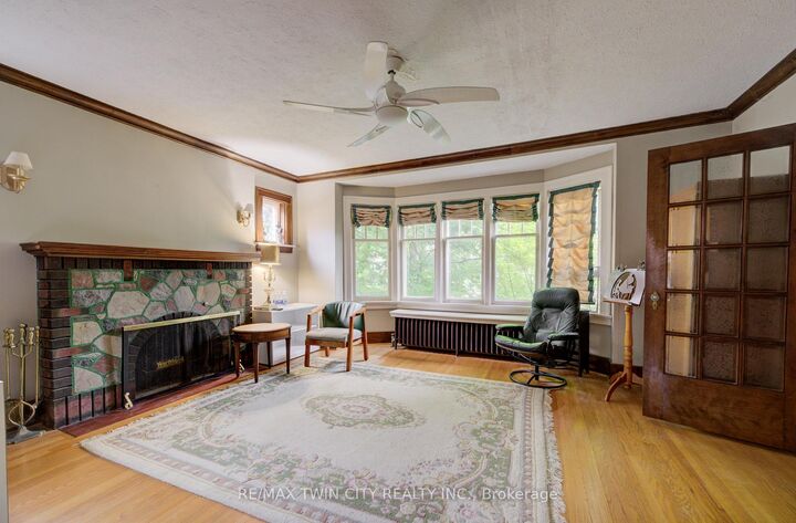 Property Photo:  227 Lydia Street  ON N2H 1W4 