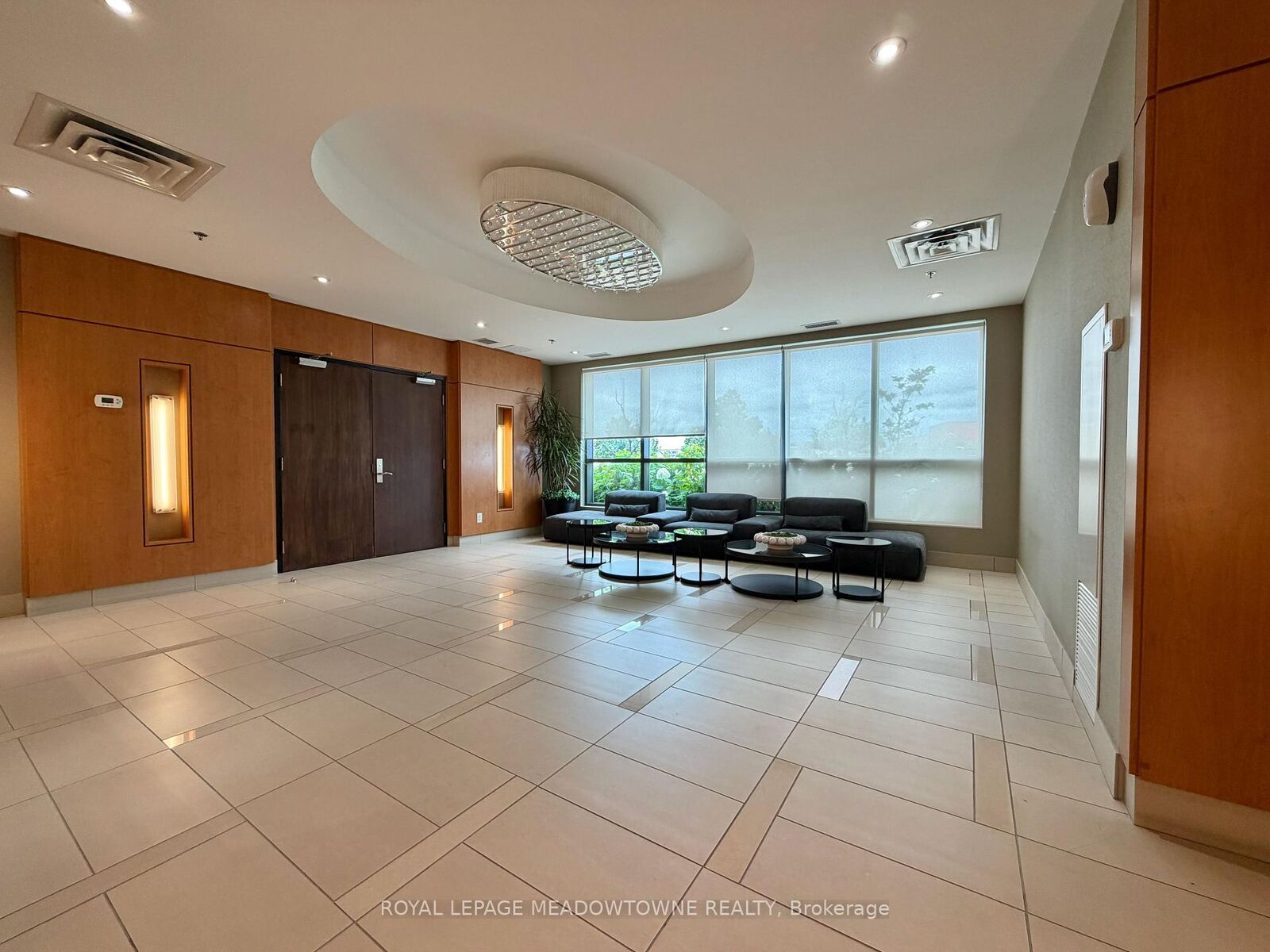 Property Photo:  840 Queens Plate Drive 1601  ON M9W 0E7 