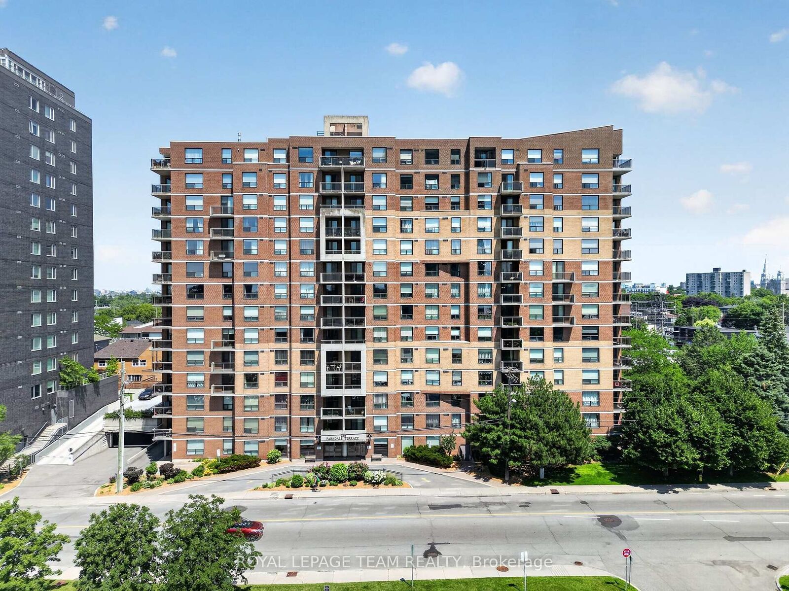 Property Photo: 215 Parkdale Avenue 601 ON K1Y 4T8