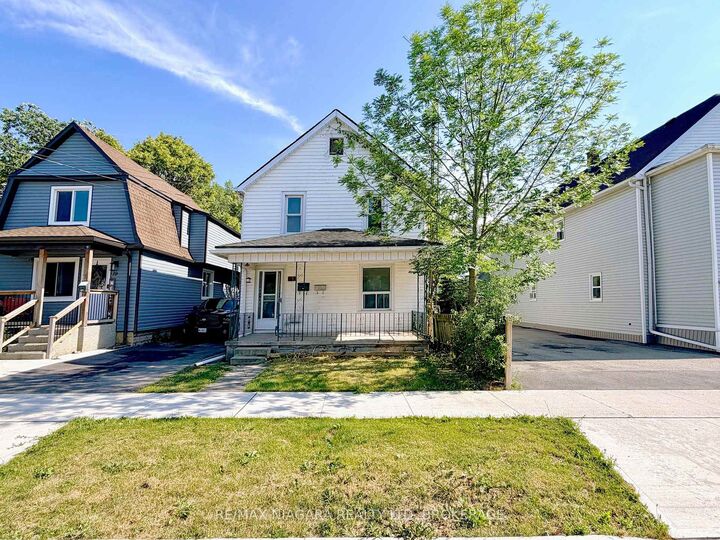 Property Photo:  21 Fifth Street  ON L3B 4Z4 