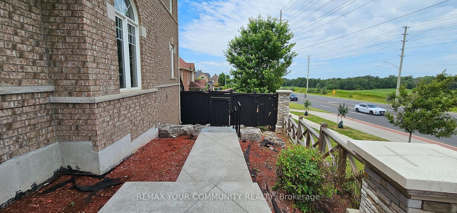 Property Photo: 46 Courtland Crescent Bsmt ON L9N 0A9