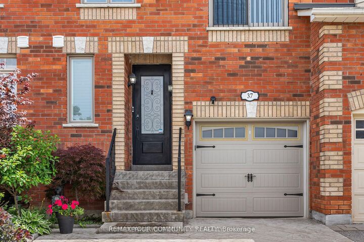 Property Photo:  37 Copperstone Crescent  ON L4S 2C5 