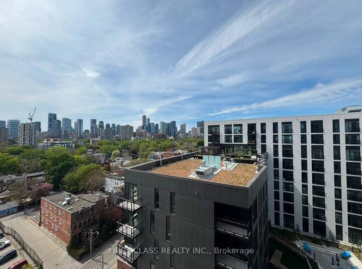 Property Photo:  10 Oak Street 910  ON M5A 0Z1 