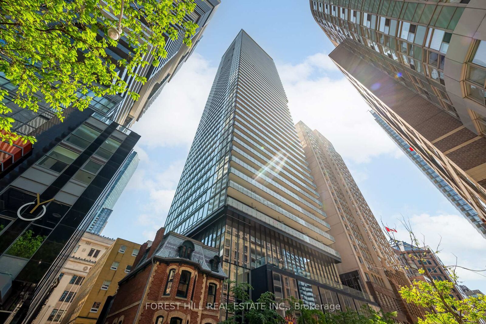 Property Photo: 15 Grenville Street 4708 ON M4Y 0B9