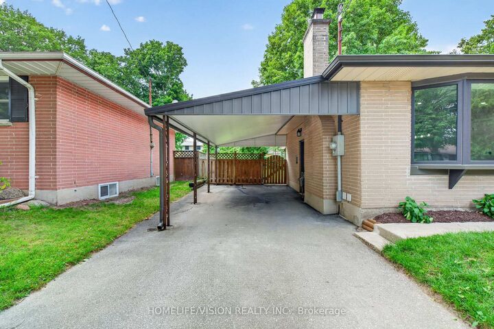 Property Photo: 377 Griffith Street ON N6K 2S1
