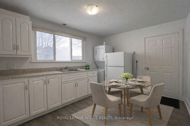 Property Photo: 168 Fifth Avenue Unit 3 ON N2C 1P7