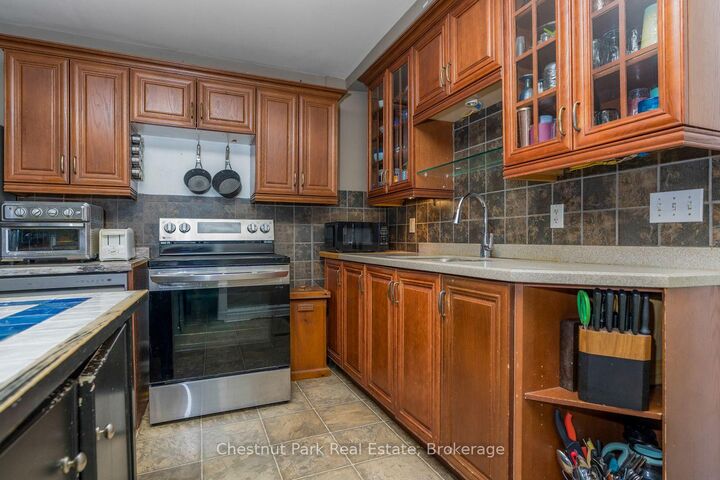 Property Photo: 4 Parkside Avenue ON L9Y 5P3