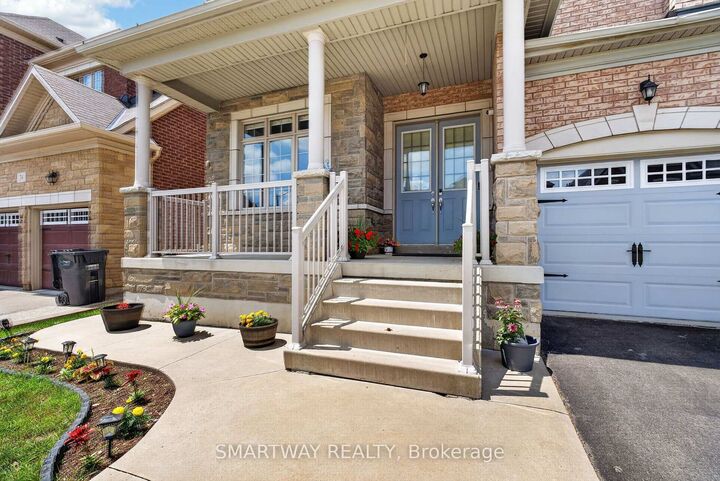 Property Photo: 26 Fanning Trail ON L6P 4J3