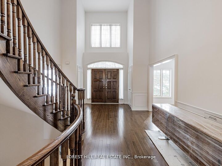 Property Photo: 17 Dunloe Road ON L4B 2H6