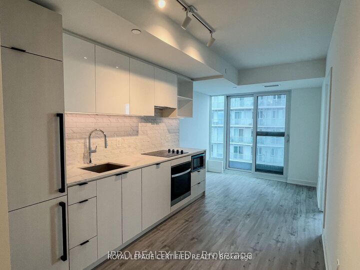 Property Photo:  252 Church Street 4709  ON M5B 1Z2 