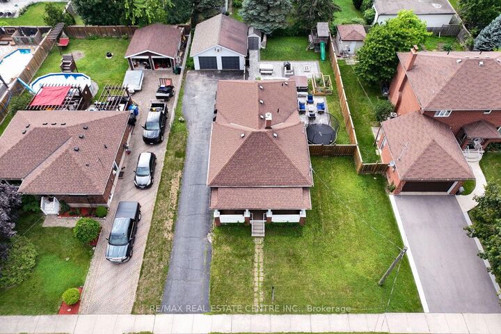 Property Photo: 33 Miles Street ON L9T 1E5