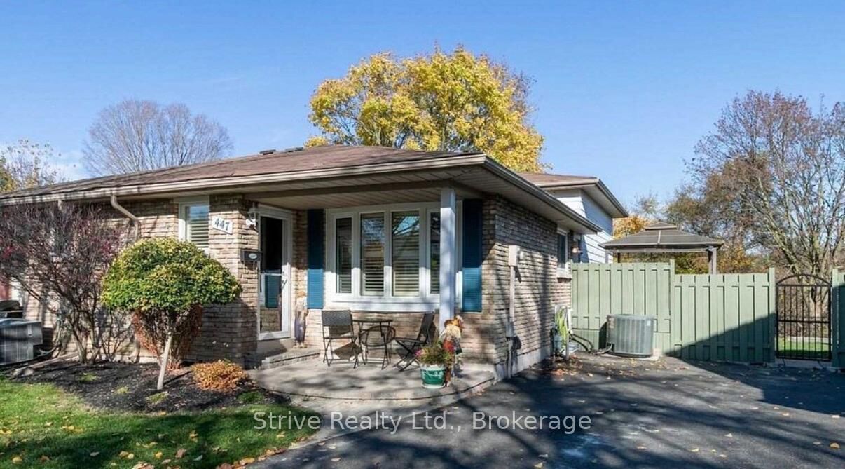 Property Photo: 447 Harcourt Boulevard ON L1H 6V8