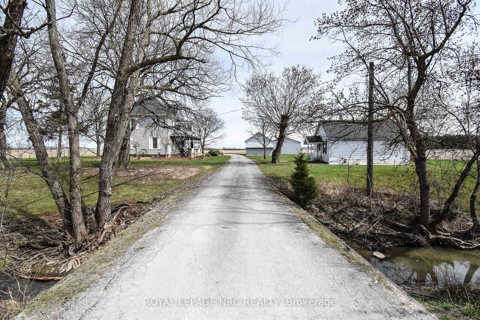 Property Photo: 499 Townline Road ON L2M 6W1