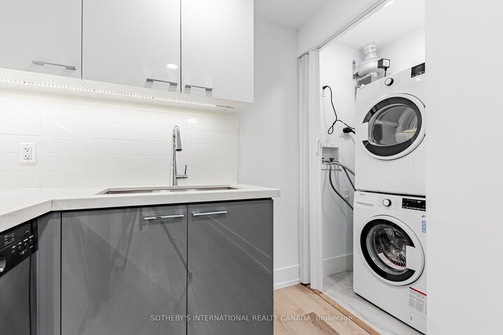 Photo de la propriété: 201 Sherbourne Street N2305 ON M5A 3X1