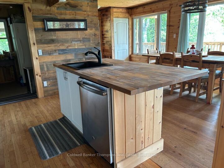 Property Photo: 118 Brennans Road ON P0A 1X0