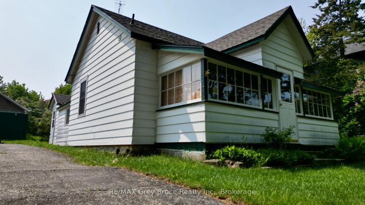 Property Photo: 19 Mill Street ON N0H 1W0