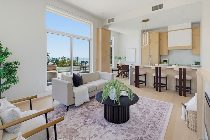5229 Cordova Bay Rd #Ph 404 — photo 1
