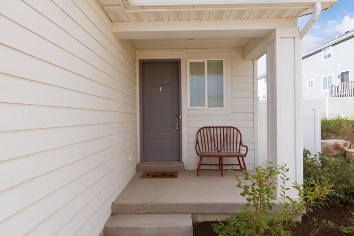 Property Photo: 7247 N Green Pasture Ln UT 84005
